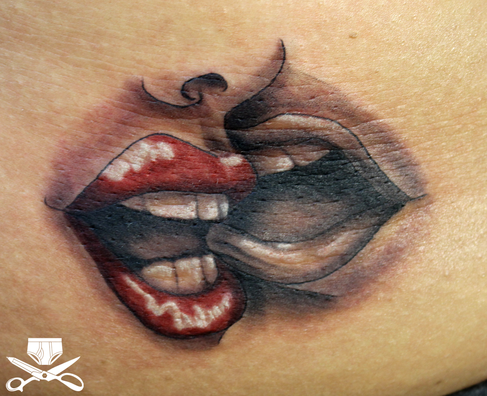 Peck Simple Red Lips Smooches Kisses Temporary Tattoo – MyBodiArt